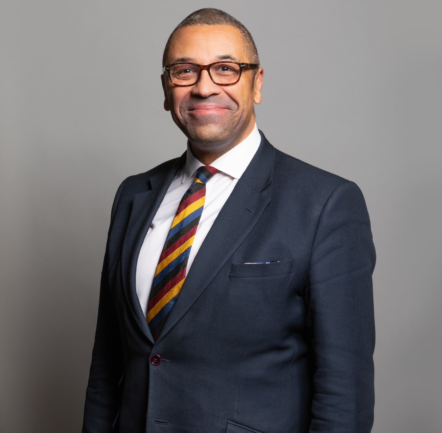 Official portrait of James Cleverly 